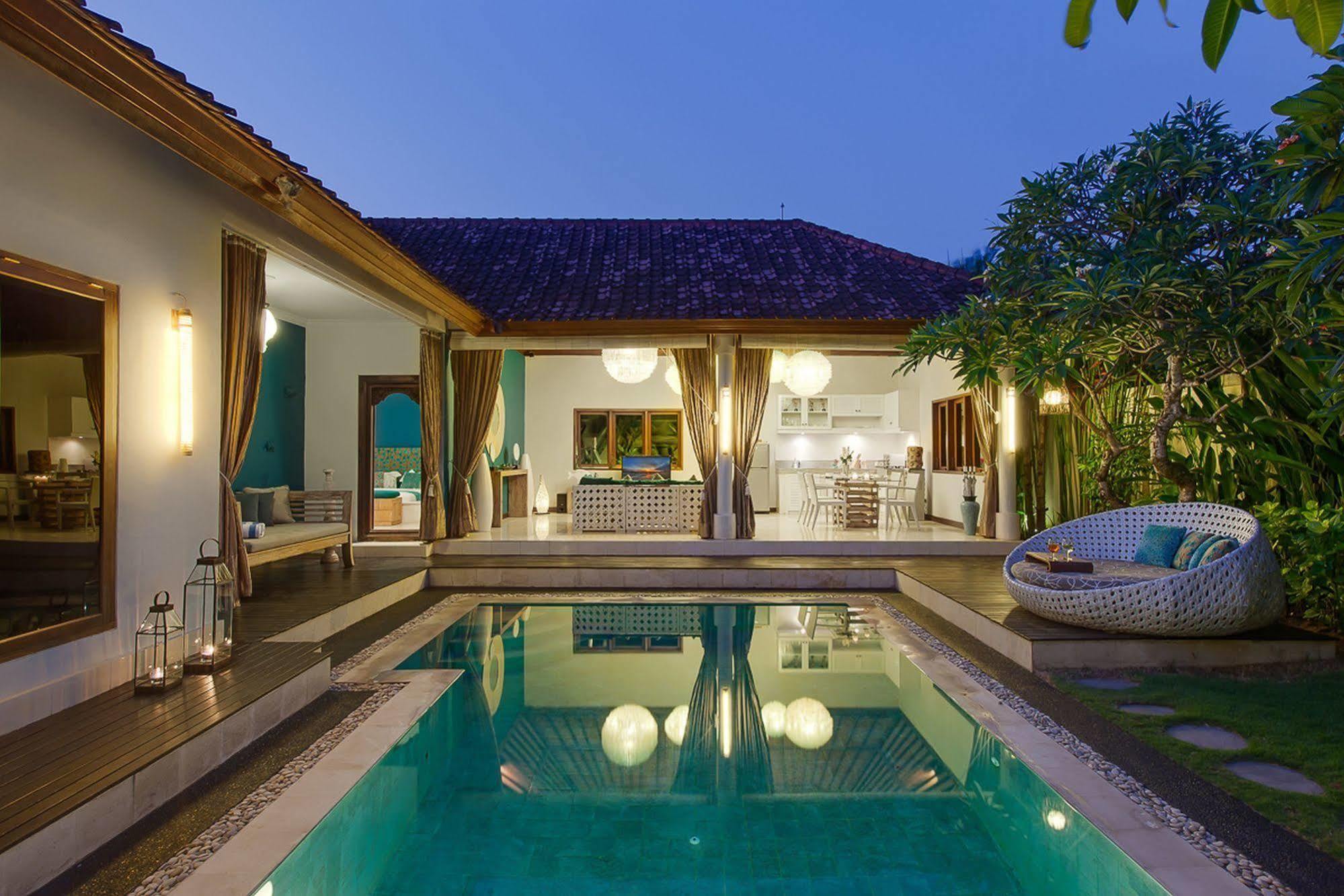 4S Villas At Seminyak Square Exterior photo